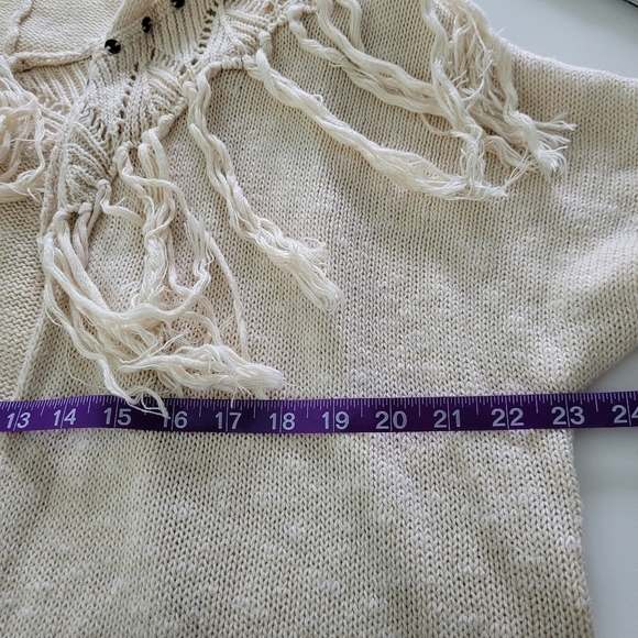 Alterd State cream knit fringe boho top - Picture 5 of 15